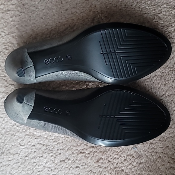 NIB Ecco Shape 75 Sleek Heels, Size 41 (10-10.5), Color Warm Grey - Picture 12 of 16
